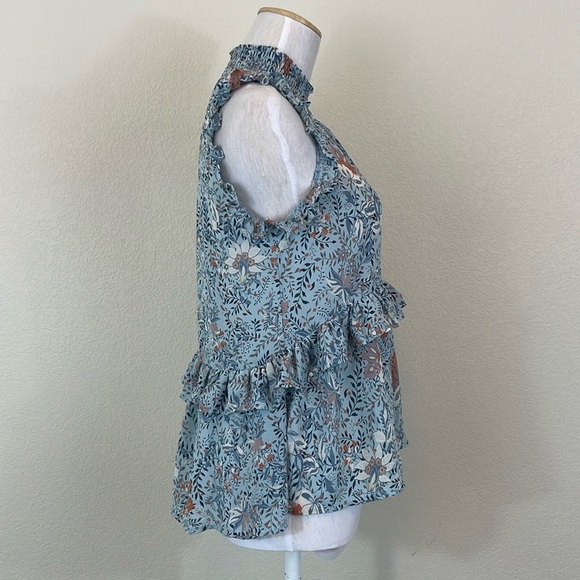Hayden sleeveless blue floral blouse size small - Picture 2 of 6